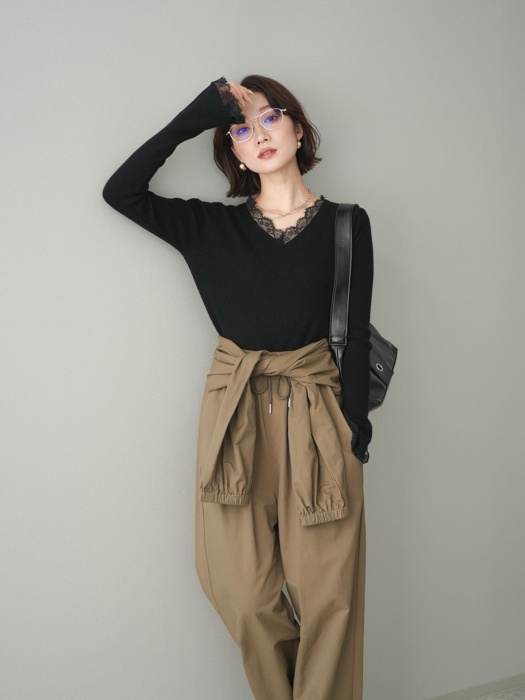 [予約]レースドッキングVネックニットトップス/black