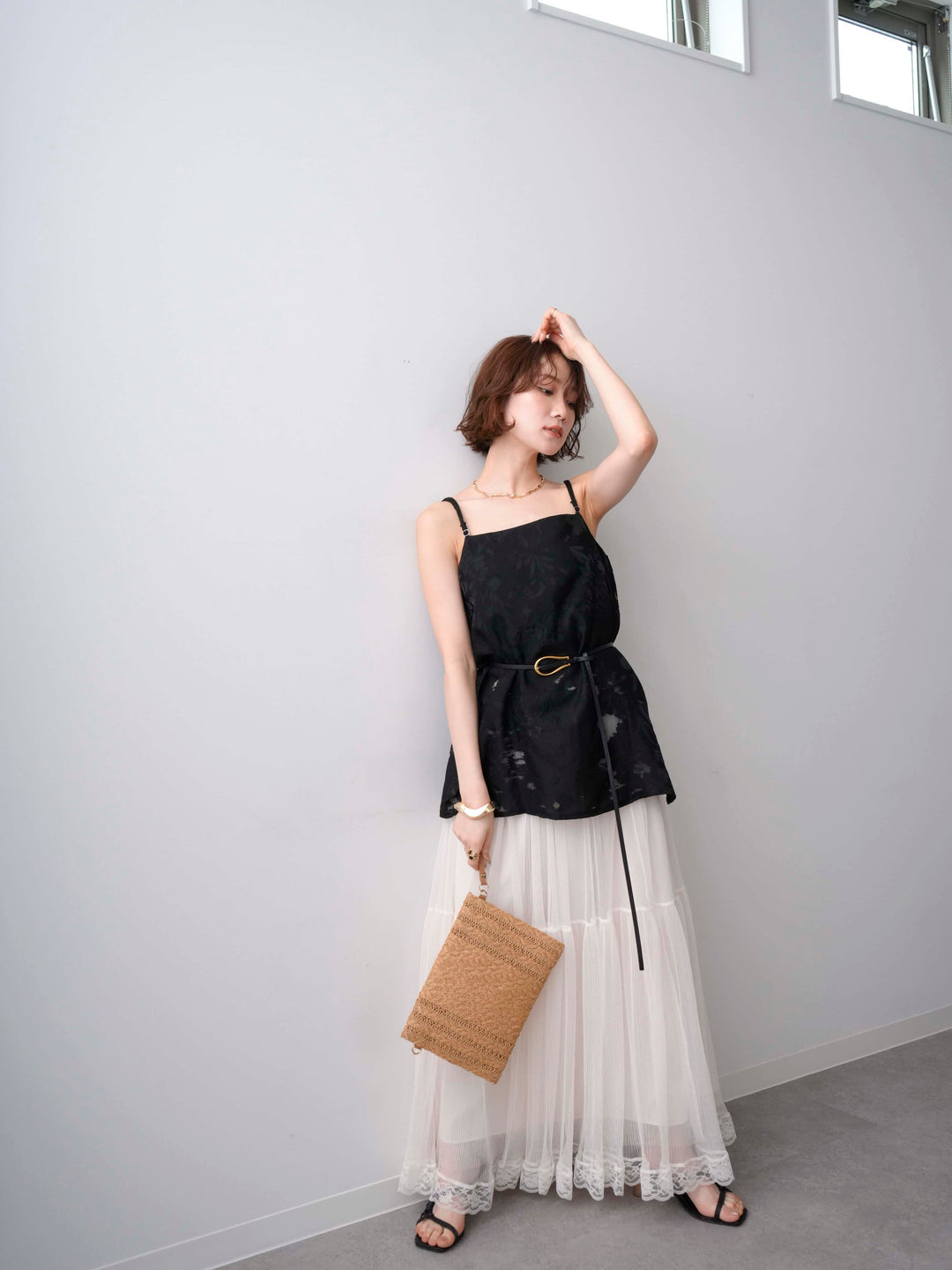 【套裝】薄紗提花吊帶背心+薄紗蕾絲半身裙（兩件組）