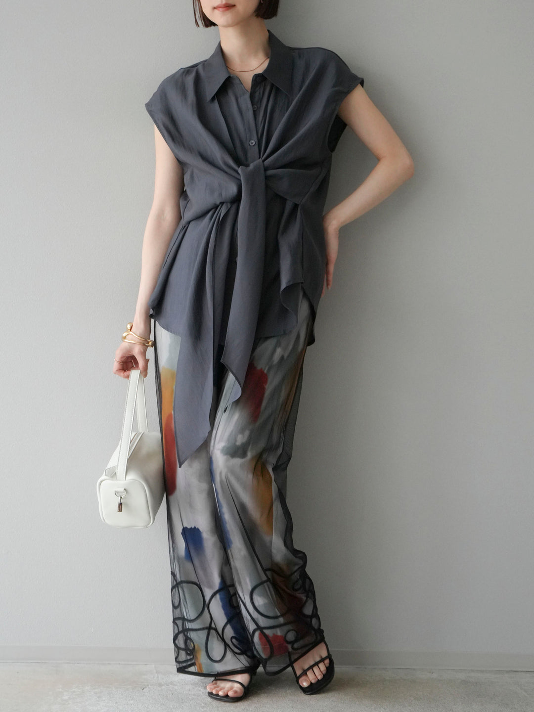 [SET] 前繫帶透視上衣 + 水彩藝術休閒褲 + 繩繡薄紗疊穿褲 (3 件套)