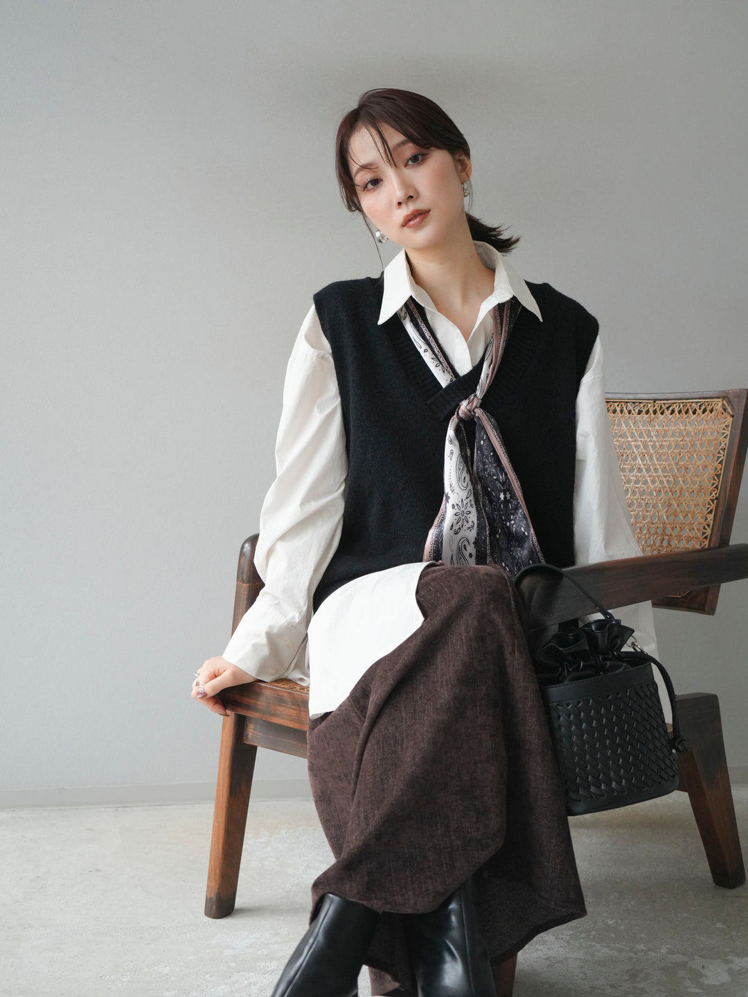 [予約]スカーフ付きニットベスト/black