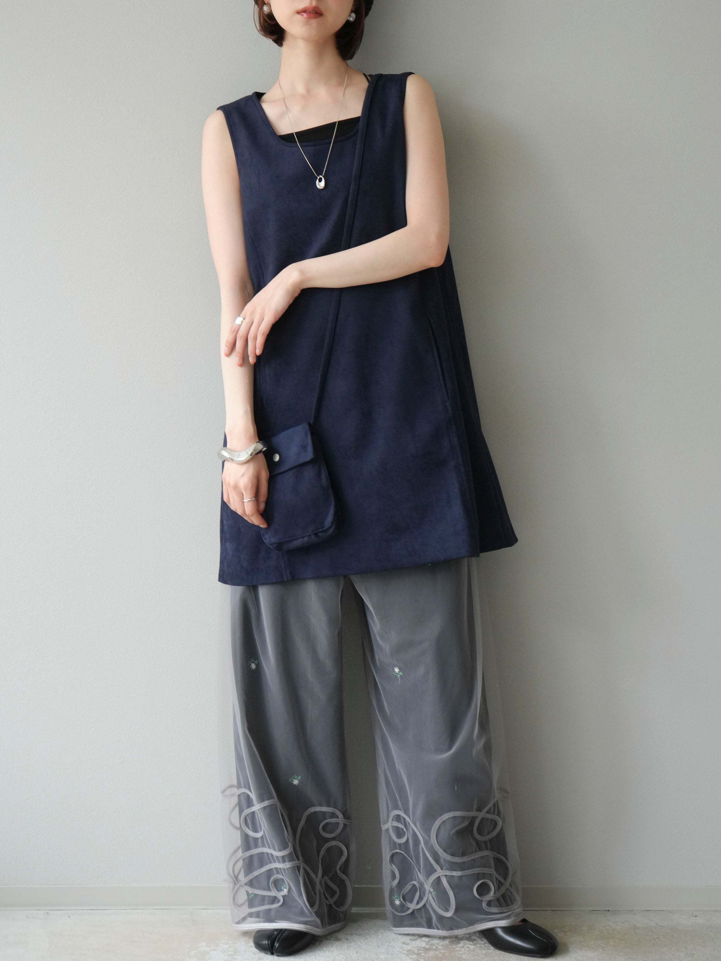 予約]フラワー刺繍イージーパンツ/ブラック – Lumier