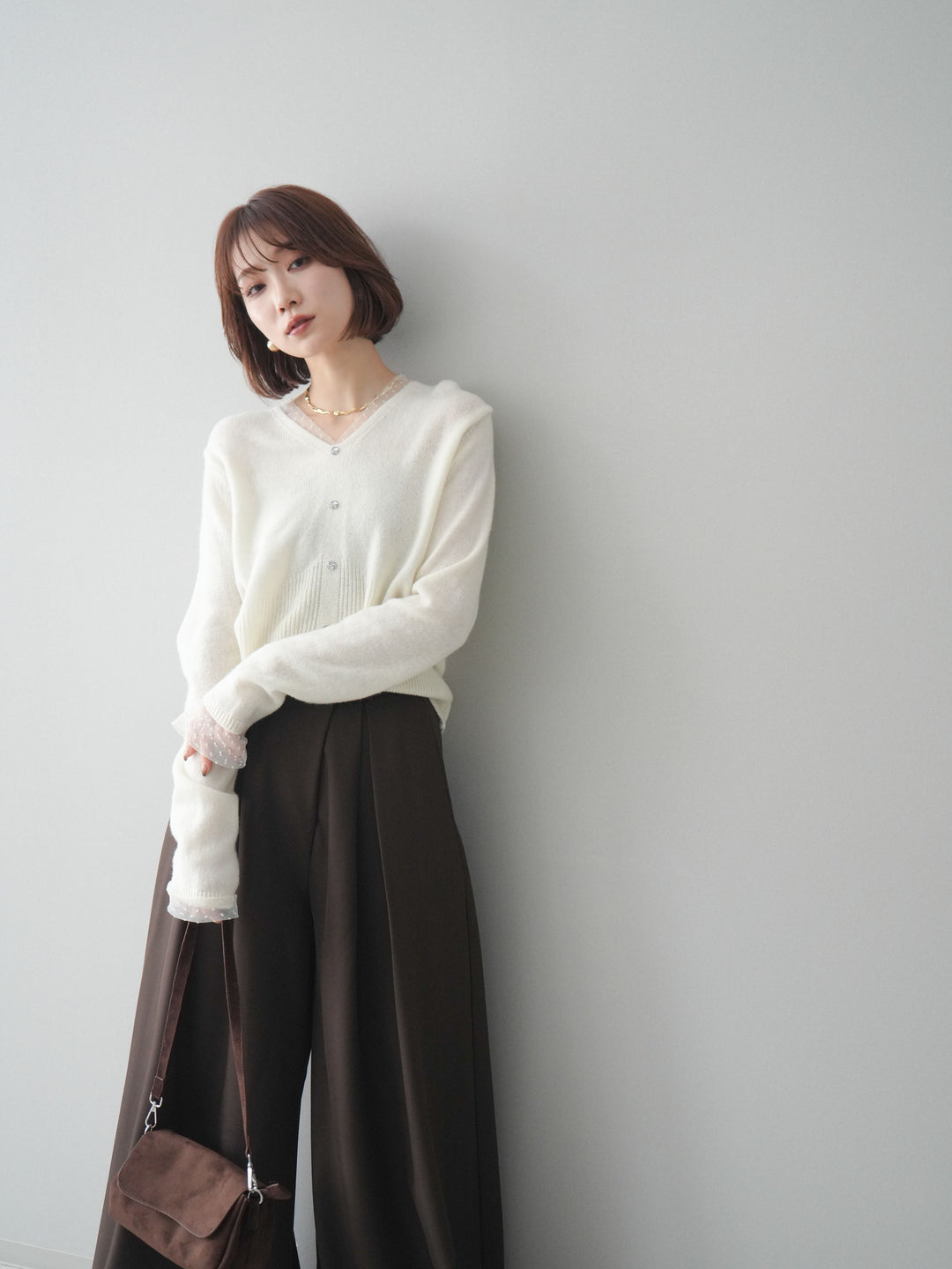 [SET]ドットチュールレイヤードボタンニットトップス+テープベルトタックバギーパンツ(2set)