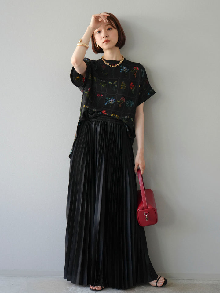 [予約]パッチワークフラワープリントプルオーバー/ブラック