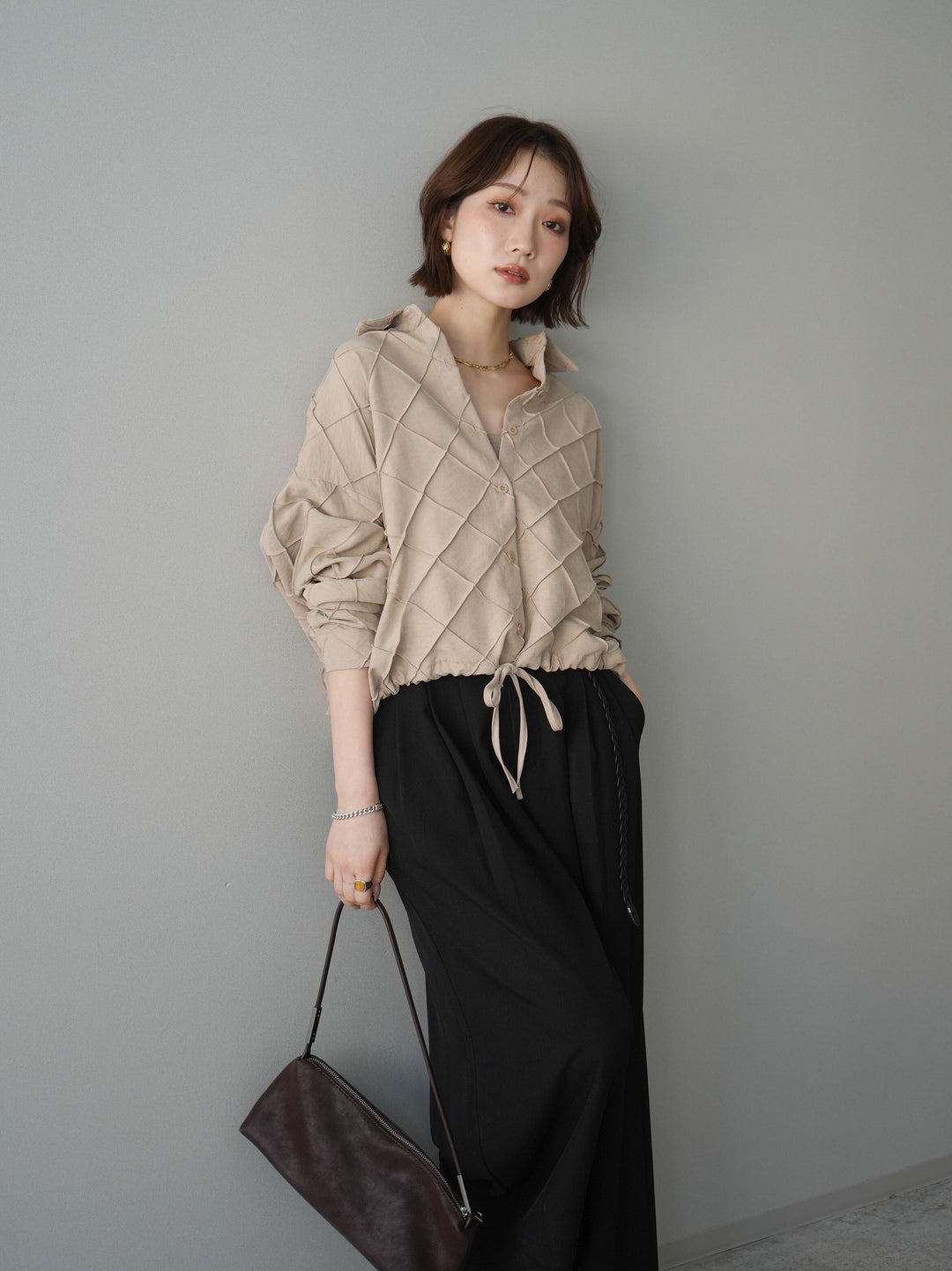 [SET]パイピングクロスデザインブラウス+編み込みベルト付タックワイドパンツ(2set)