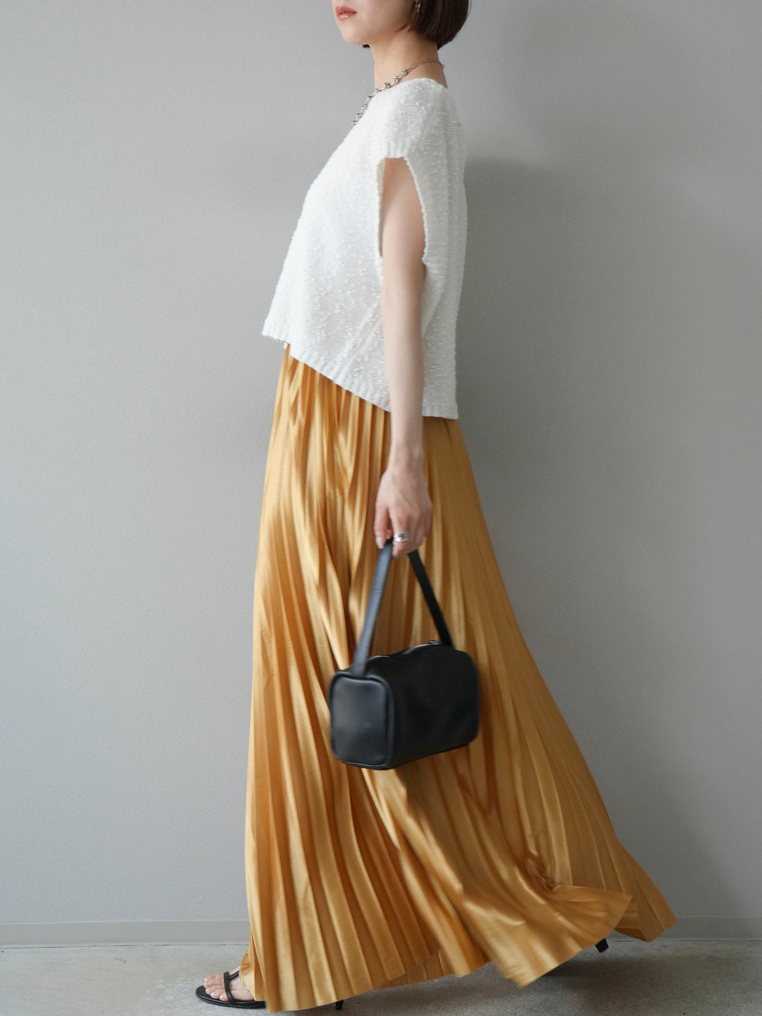 [SET]ネップヤーンクロップドニットベスト+サテンプリーツマキシスカート(2set)