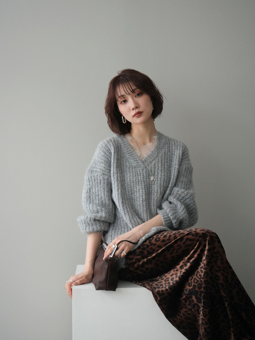 [SET]Vネックレースニットプルオーバー+レオパードベロアナロースカート(2set)