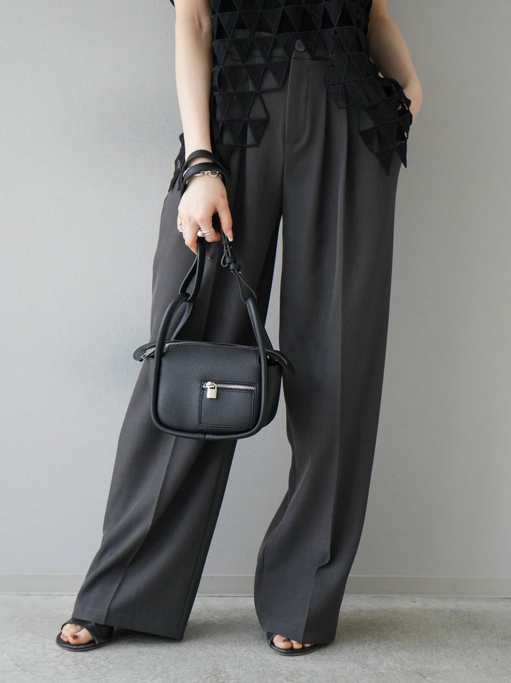[Pre-order] Synthetic leather design shoulder bag/Black