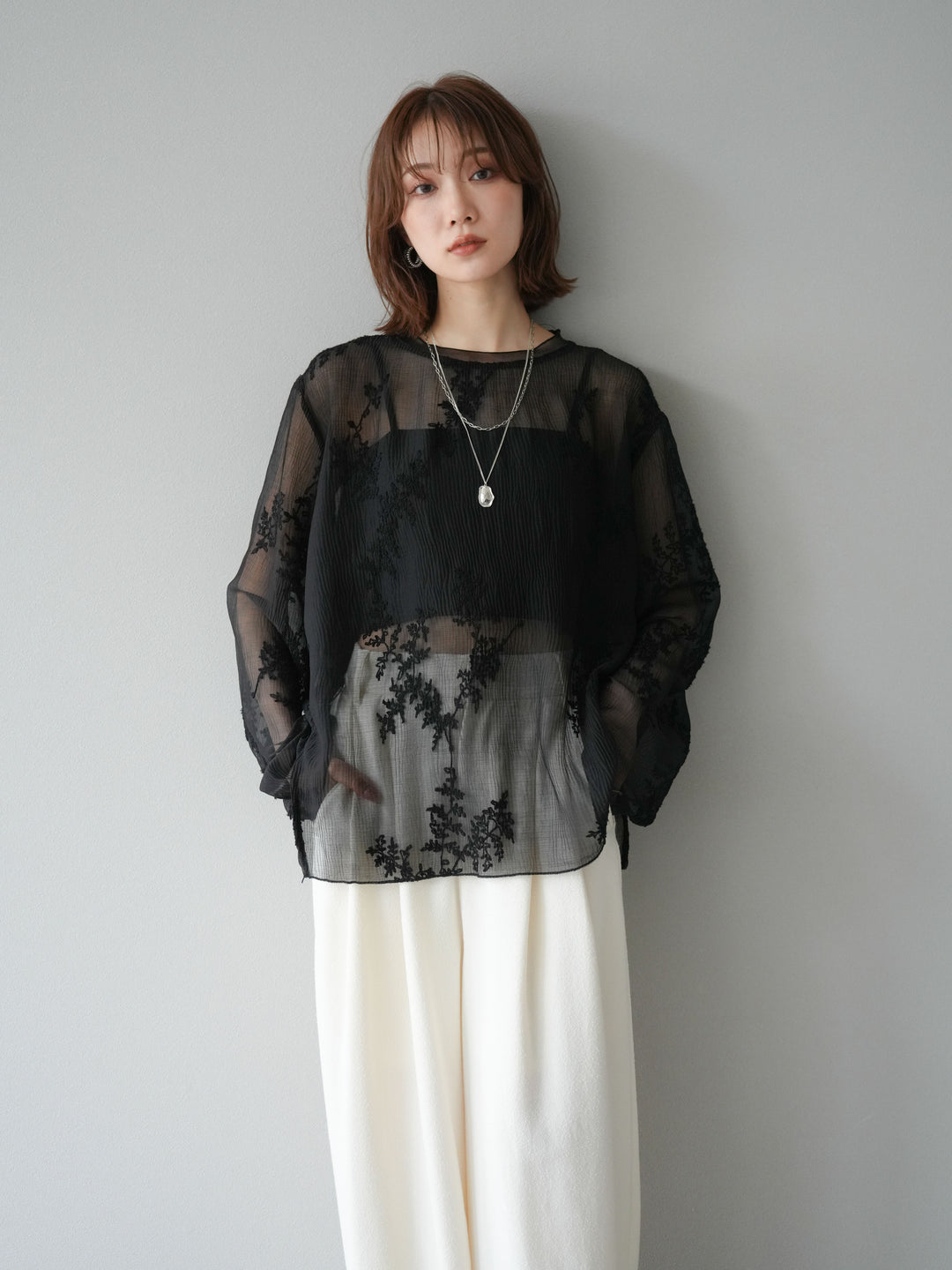 [予約]刺繍シアープルオーバー/ブラック