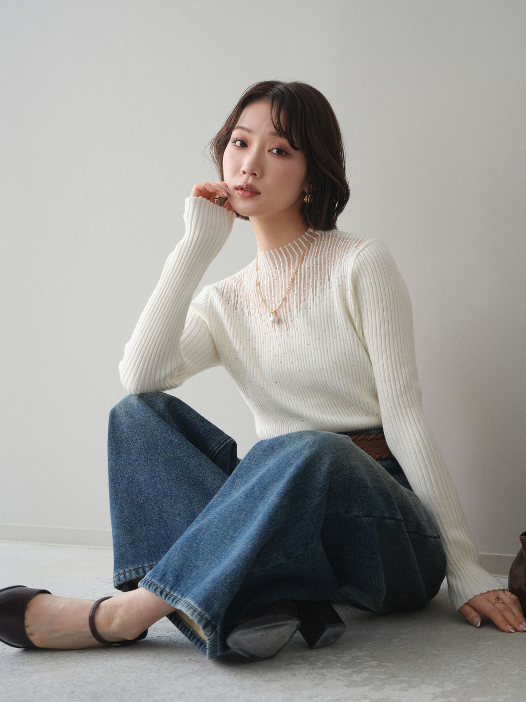 [SET]シアー切替スパンコールリブニットトップス+ベルト付ポケット刺繍カーブデニムパンツ(2set)