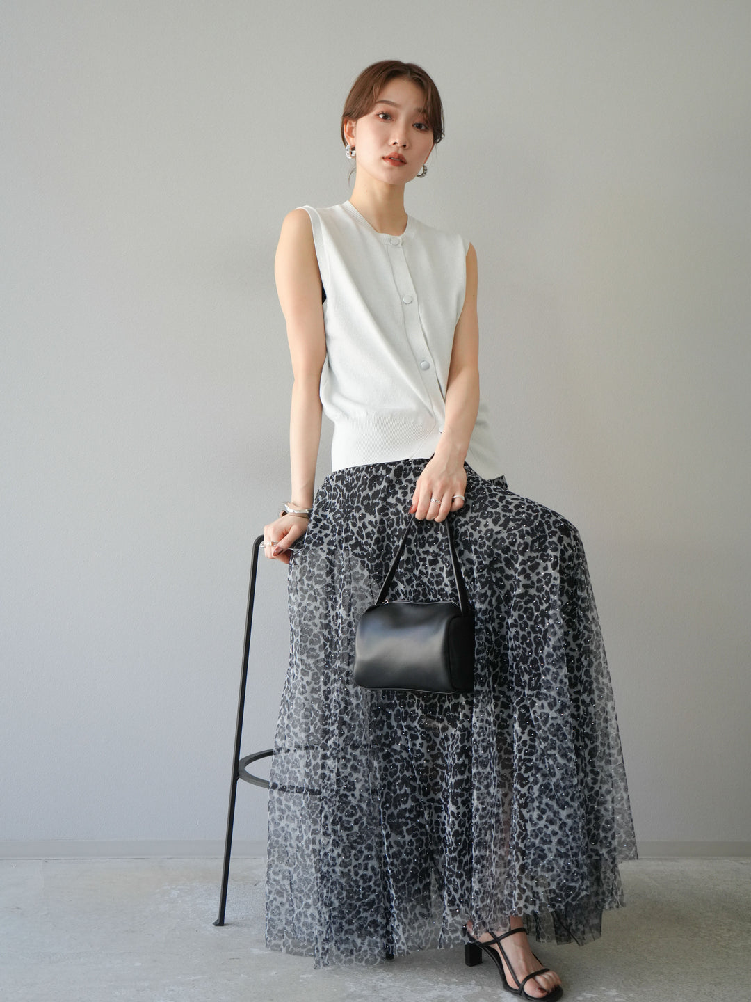 【預購】金銀線針織背心/白色