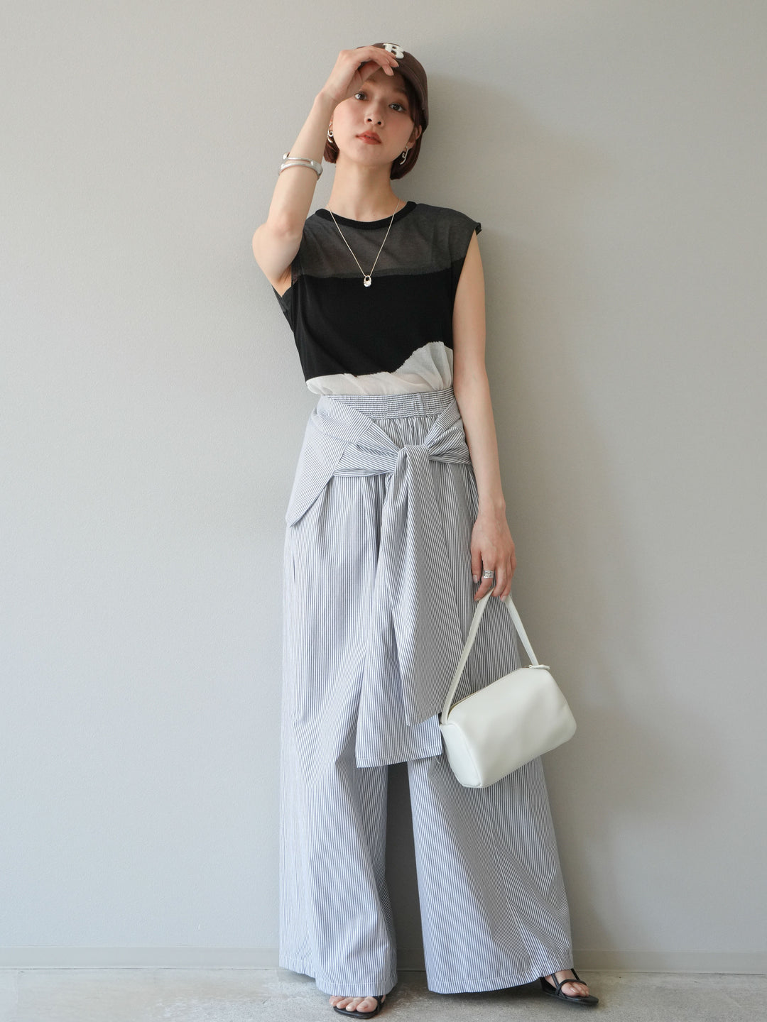 [SET] 雙色透視針織無袖上衣 + 條紋束腰休閒褲 (2set)