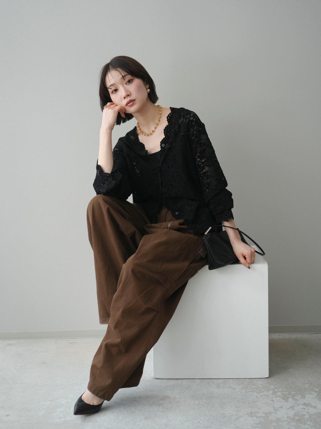 [予約]Vネックレースブラウス/black