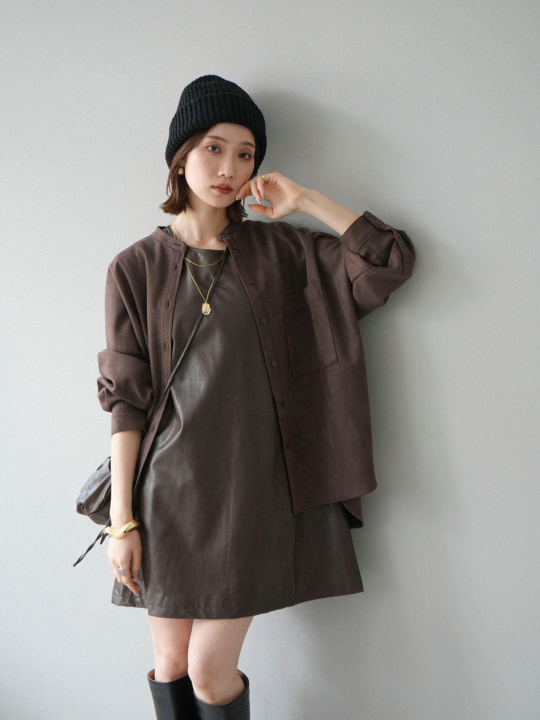 [SET] 麂皮立領外套襯衫 + 附單肩包皮革迷你連身裙（2 套）
