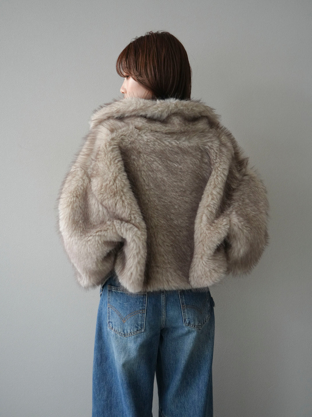 [予約]フェイクファーショートZIPジャケット/beigemix