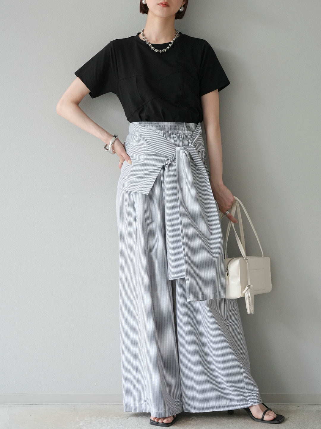 [SET]ビスチェデザインTシャツ+ウエスト巻きストライプイージーパンツ(2set)