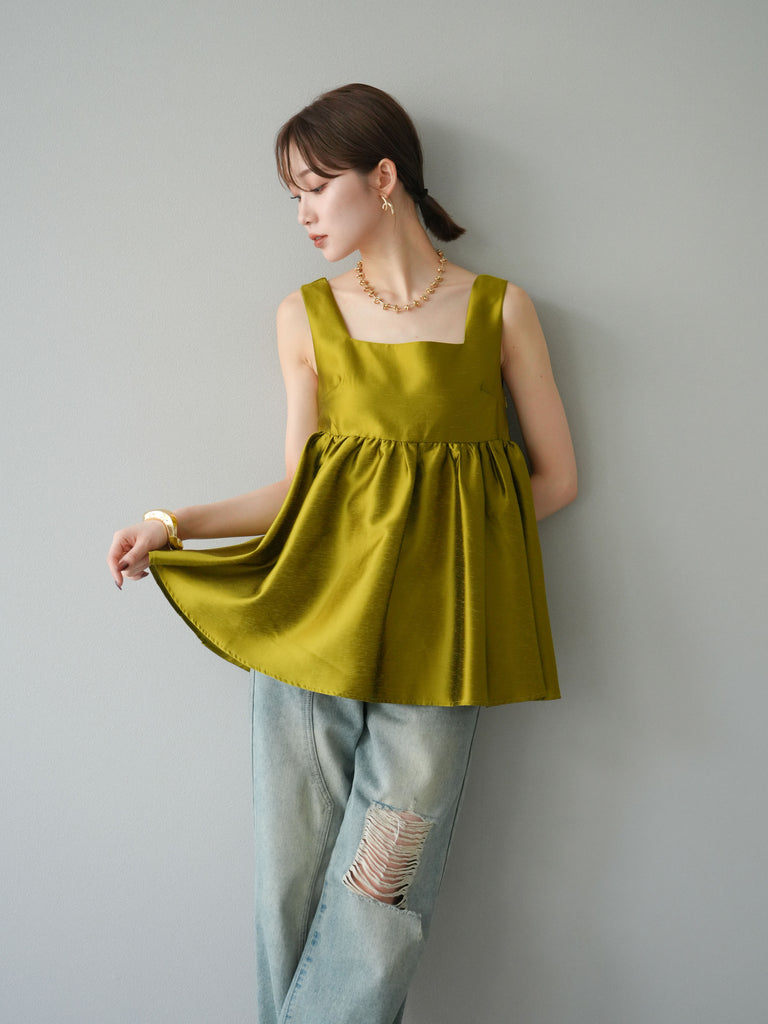 予約]サテンフレアノースリーブトップス/グリーン – Lumier