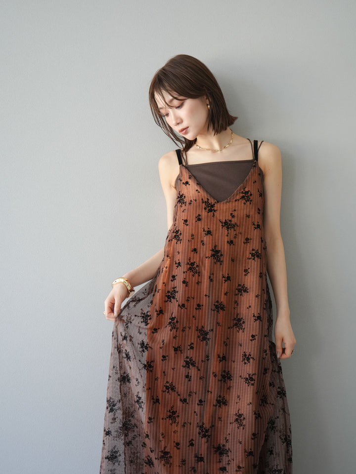 [SET]フロッキーチュールレイヤードベロアキャミワンピース+カップ付きバッククロスキャミソール(2set)