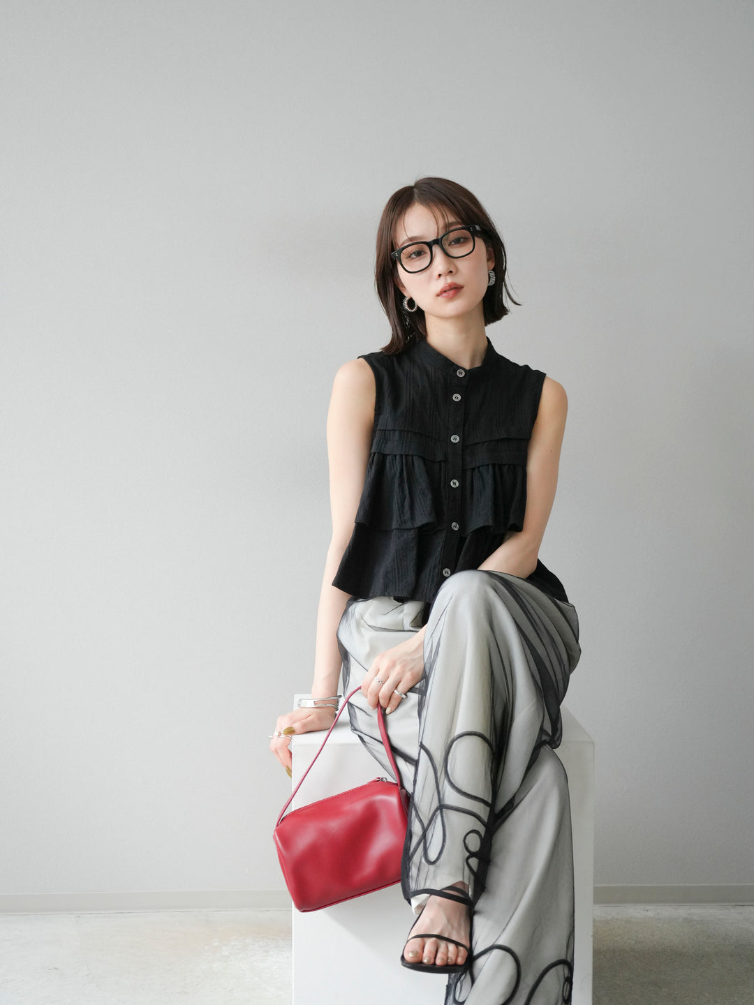 [SET]ドビーストライプアシンメトリーフリルノースリブラウス+コード刺繍チュールレイヤードパンツ+リネンライクイージーワイドパンツ(3set)