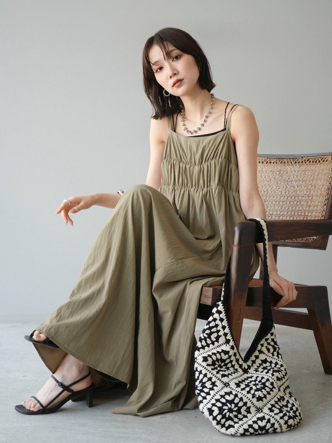 [SET]レーヨンシャーリングキャミワンピース+カップ付きバッククロスキャミソール(2set)