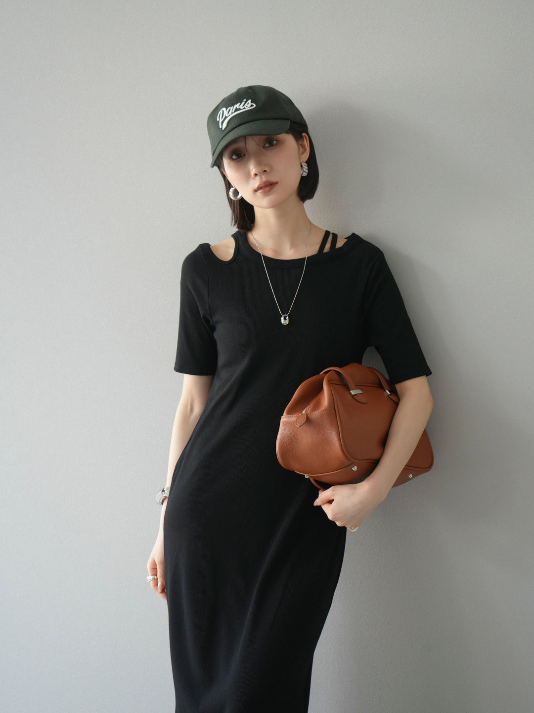 [予約]デザインネックカットリブワンピース/ブラック