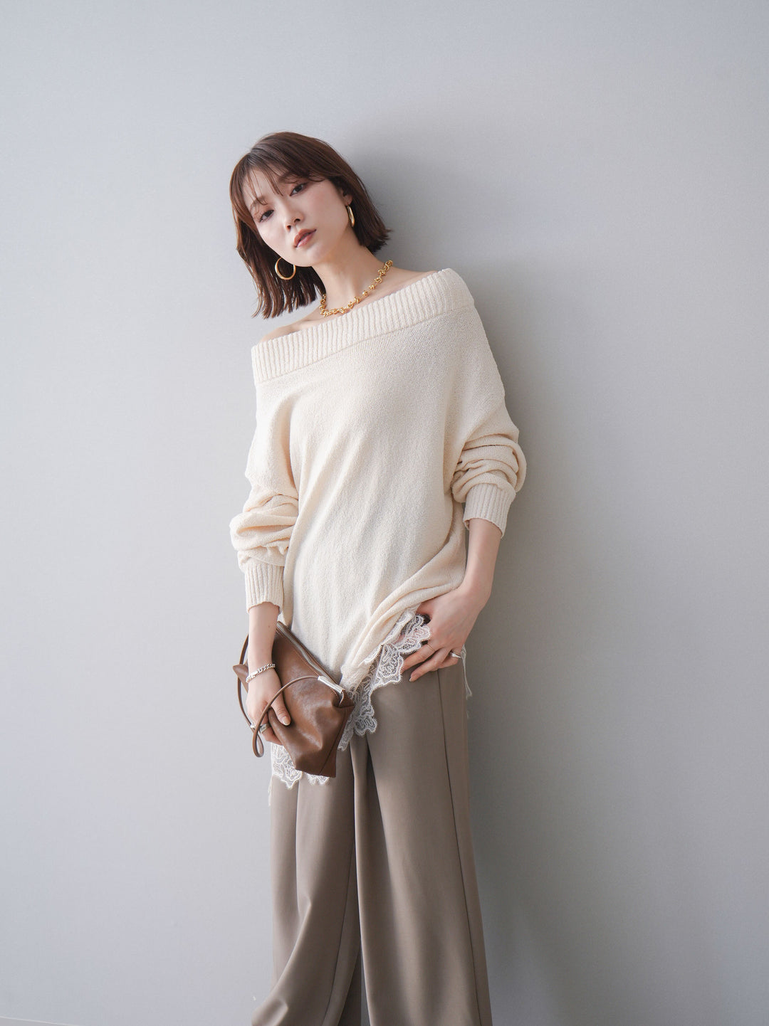 [予約]アシンメトリーレースヘムニットプルオーバー/ivory