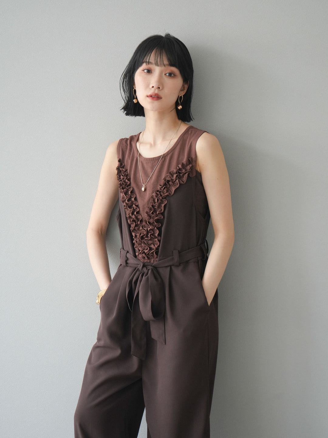 [預購] 荷葉邊設計連身褲/棕色
