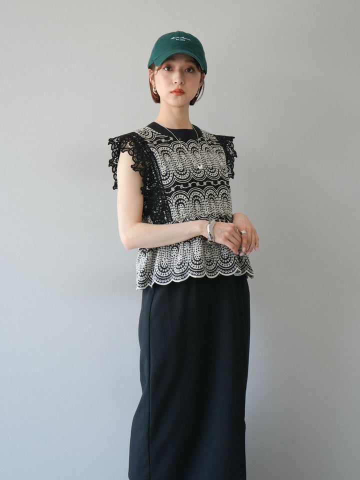 [SET] 扇貝刺繡蕾絲上衣 + 亞麻質感拉鍊開衩緊身裙（2件套）