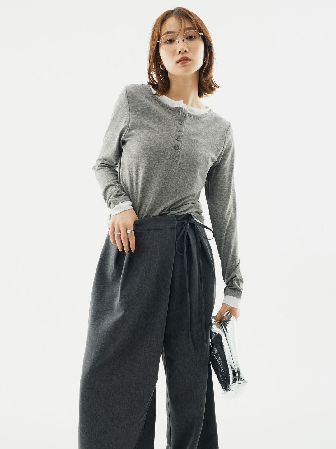 【Allure】[SET]配色レイヤードヘンリーネックトップス+ラップデザインタックワイドパンツ(2set)