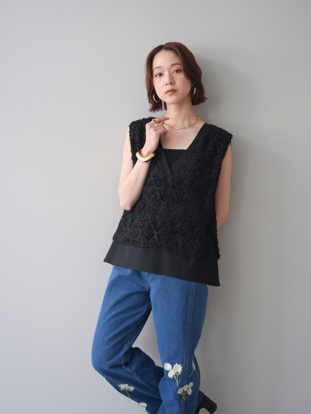 [SET]フリンジレイヤードVネックノースリーブ+フラワー刺繍ストレートデニム(2set)