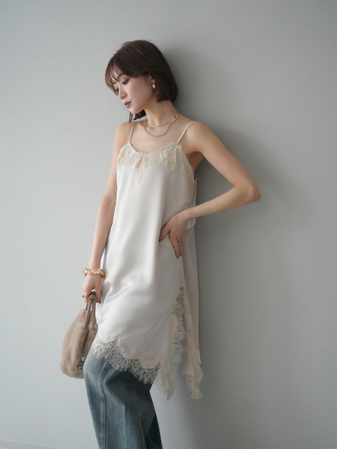 [予約]アシンメトリーサテンレースキャミソール/ecru