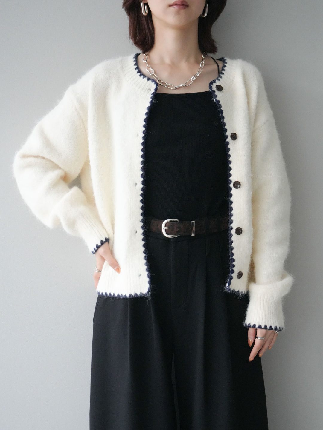 [SET]三角ステッチニットカーディガン+アニマル柄ベルト付きウールタッチワイドパンツ(2set)