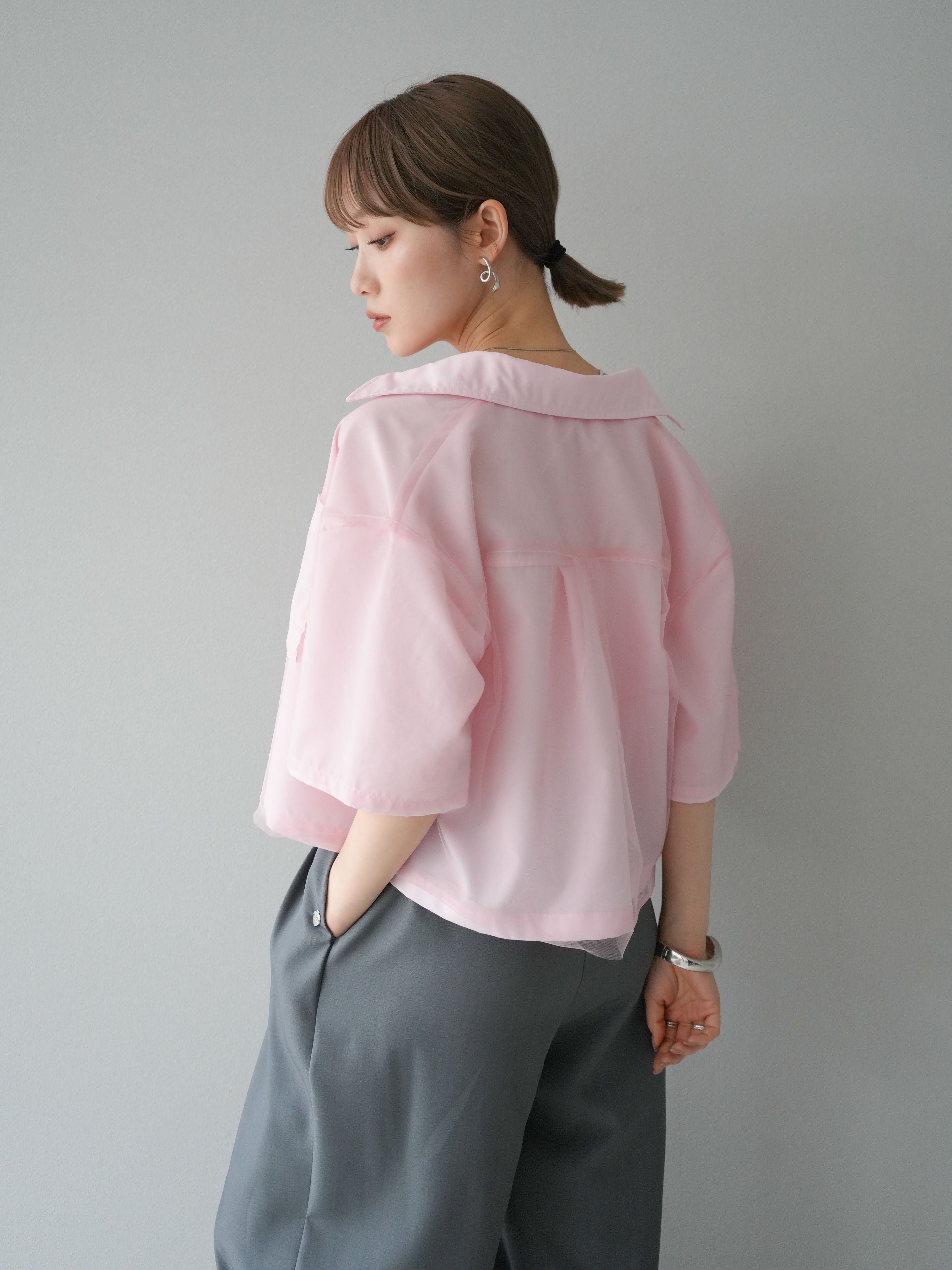 予約]フロントシームチュールレイヤードハーフシャツ/ピンク – Lumier