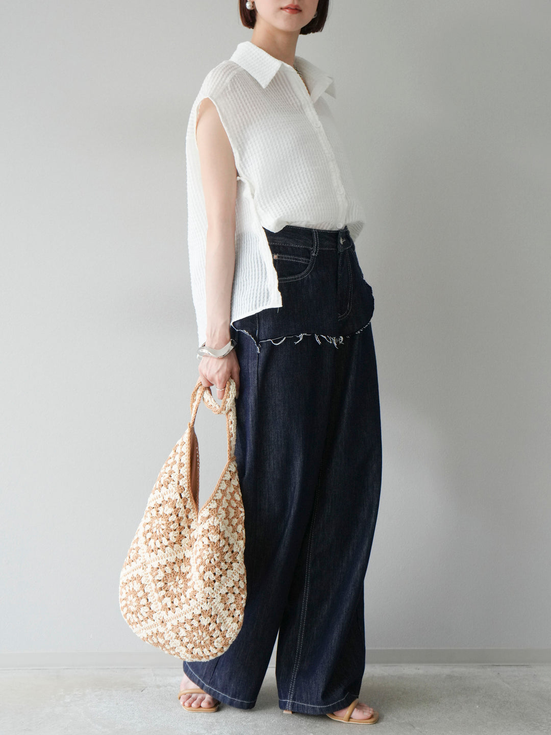 [SET] 透視格紋無袖襯衫 + 臀部設計牛仔褲（2 套）