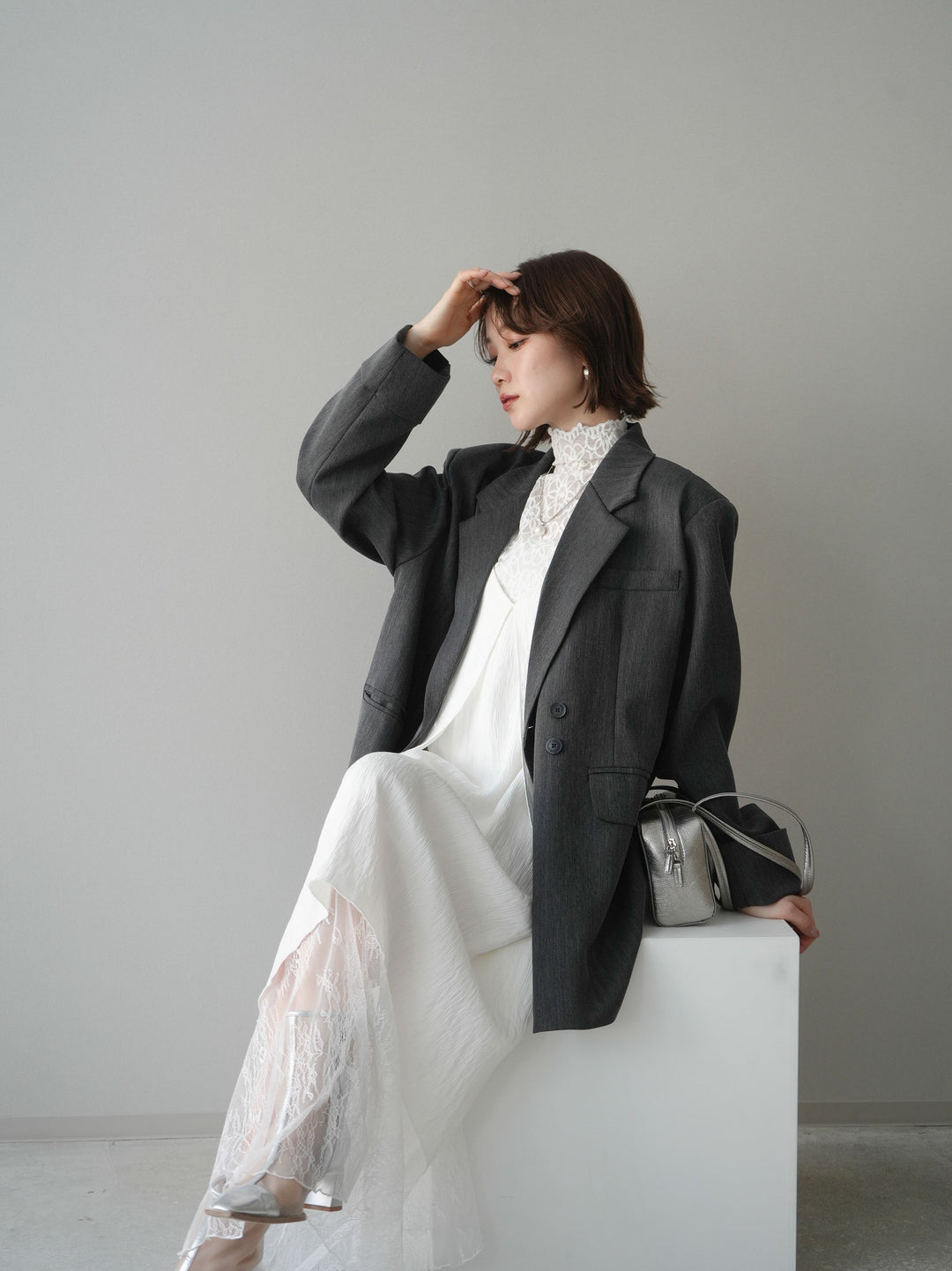 【套裝】蕾絲邊飾不對稱洋裝 + 配件套裝（2 套可選）