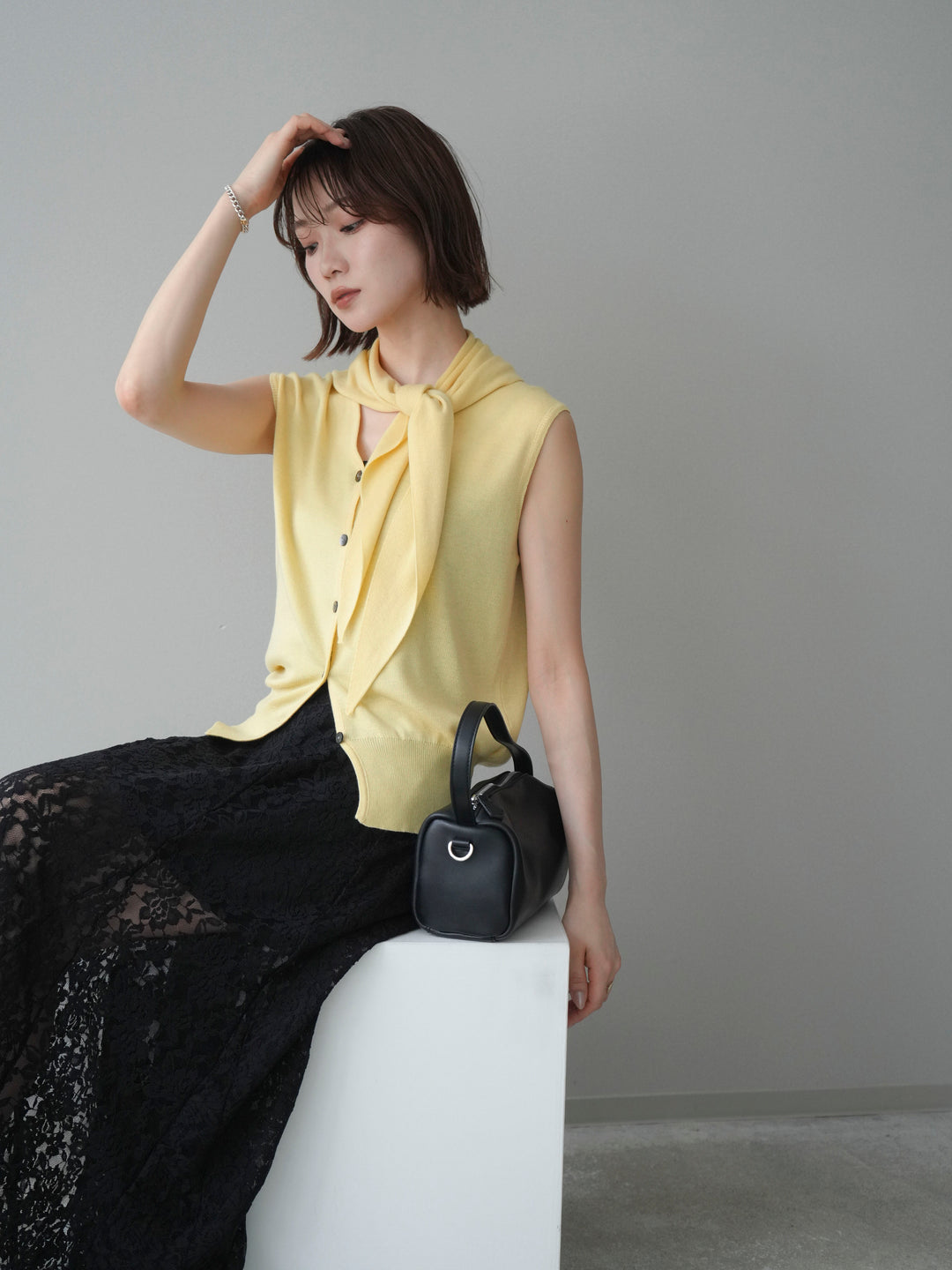 [予約]スカーフ付Vネックニットベスト/yellow