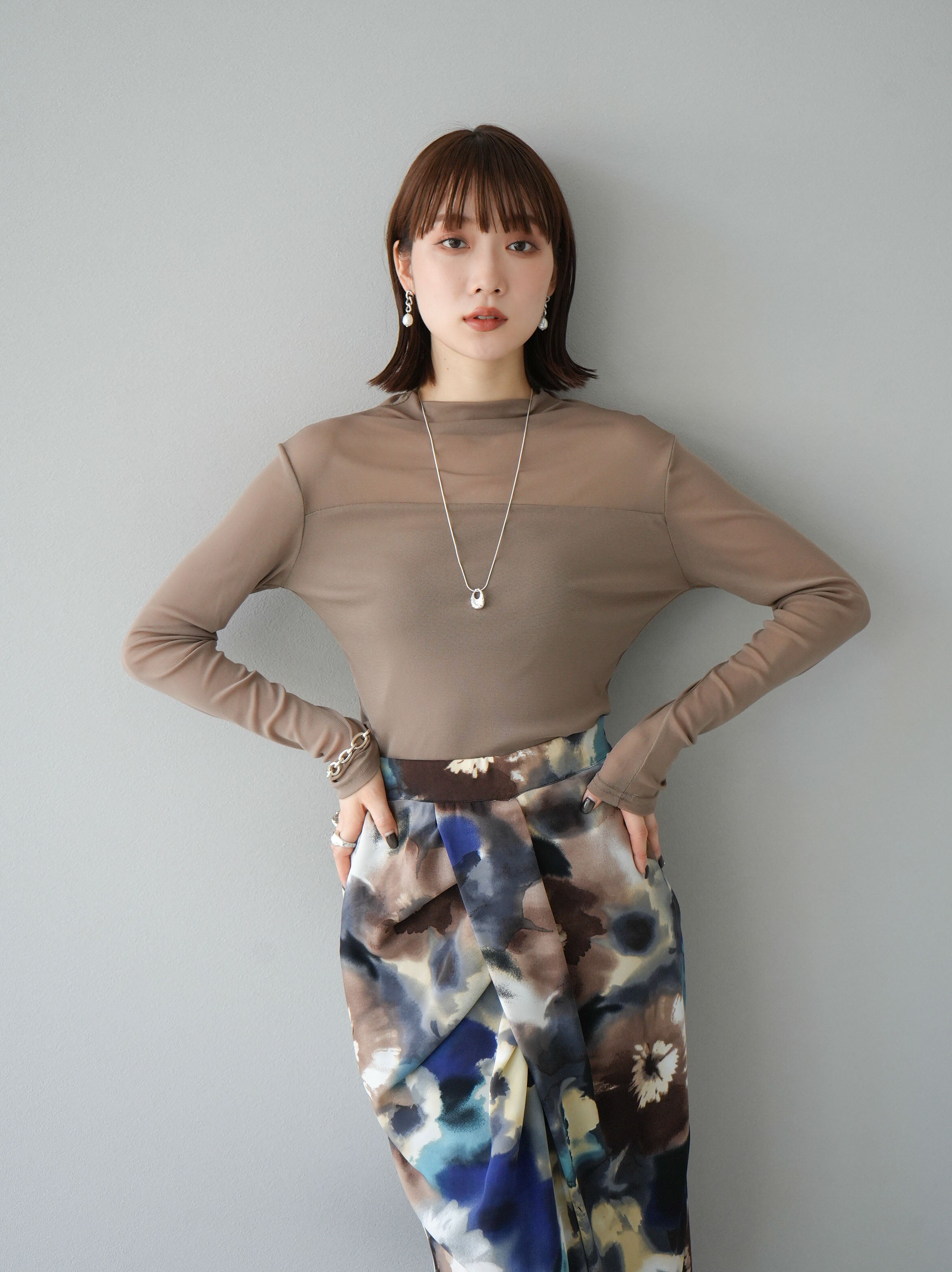 LOHEN 長袖トップス グレー 新品 n1113_i5_750.jpg