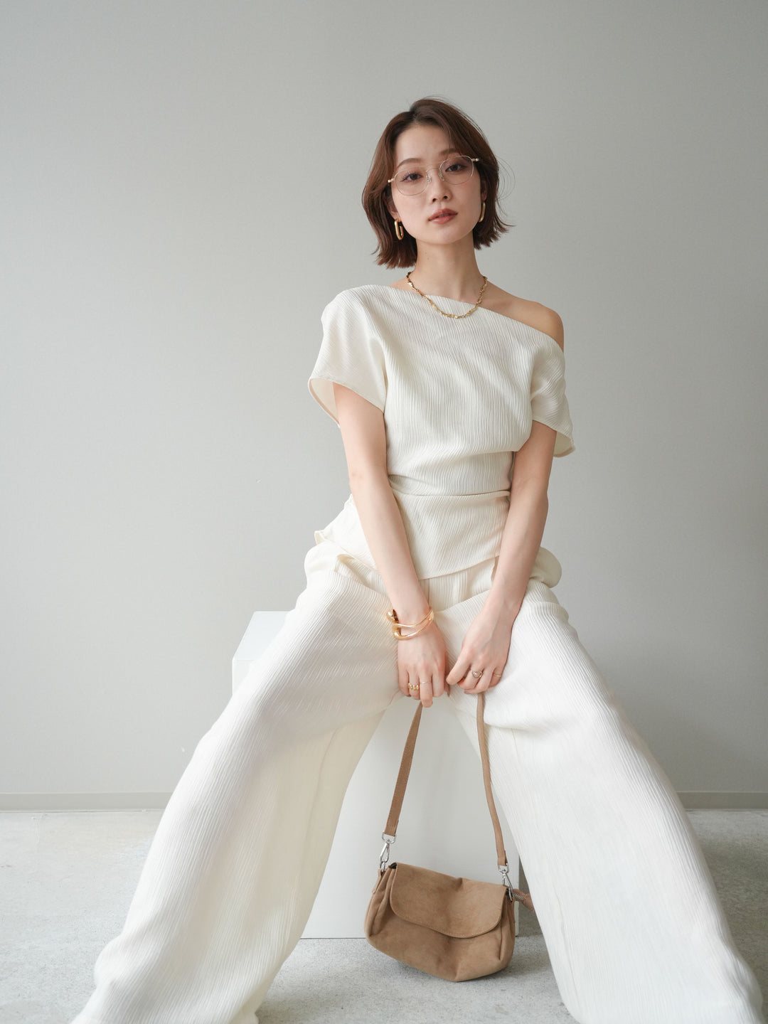 [予約]クレープアシンメトリーギャザートップス/white