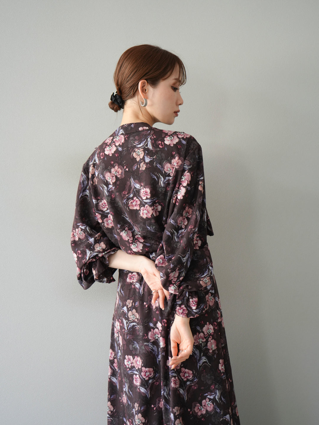 [予約]フラワーフリルブラウス/ブラウン