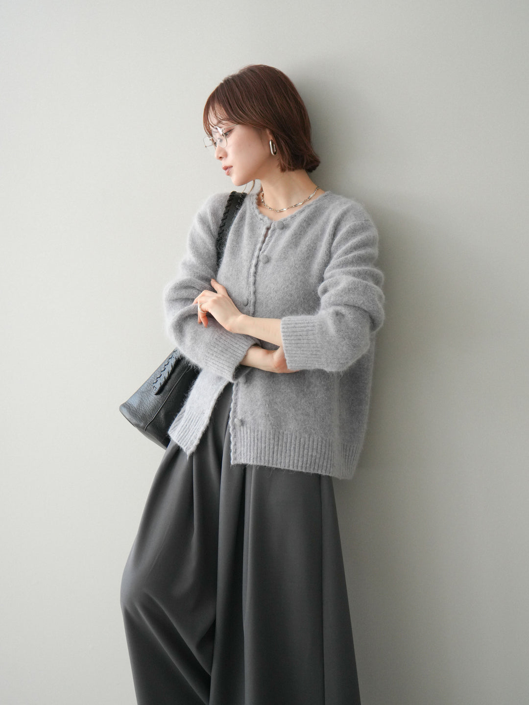 [SET]くるみボタンニットカーディガン+テープベルトタックバギーパンツ(2set)