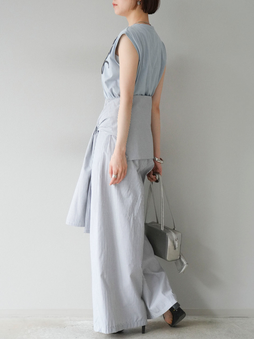 [SET]コード刺繍フレンチスリーブTシャツ+ウエスト巻きストライプイージーパンツ(2set)