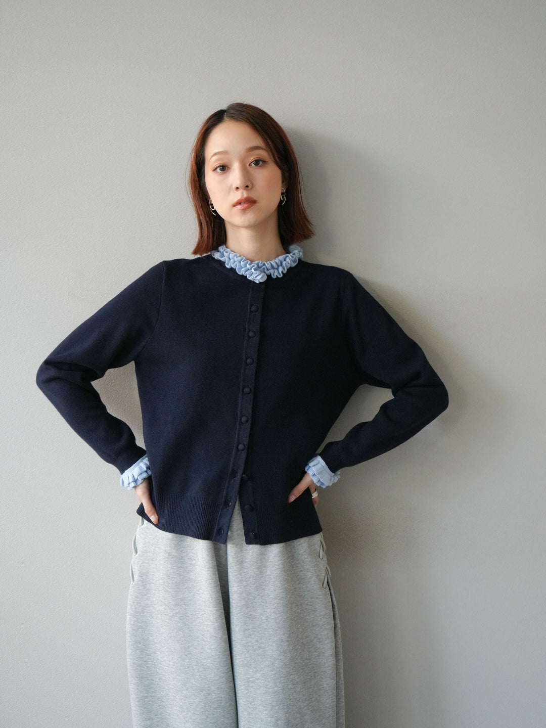 [予約]フリルデザインコンパクトニットカーディガン/ネイビー