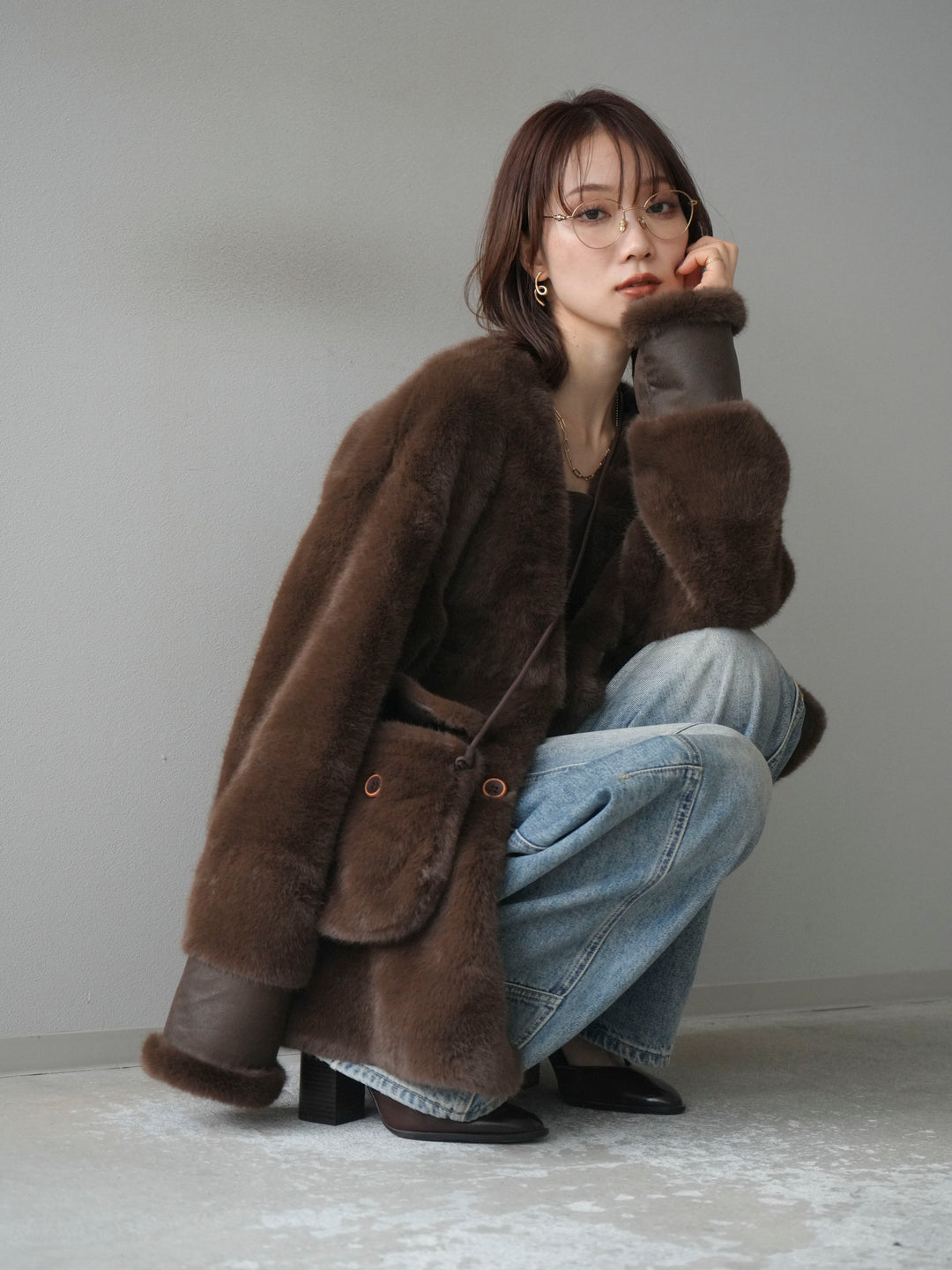 [SET]バッグ付エコファーノーカラーコート+ベルト付カーブデニムパンツ(2set)