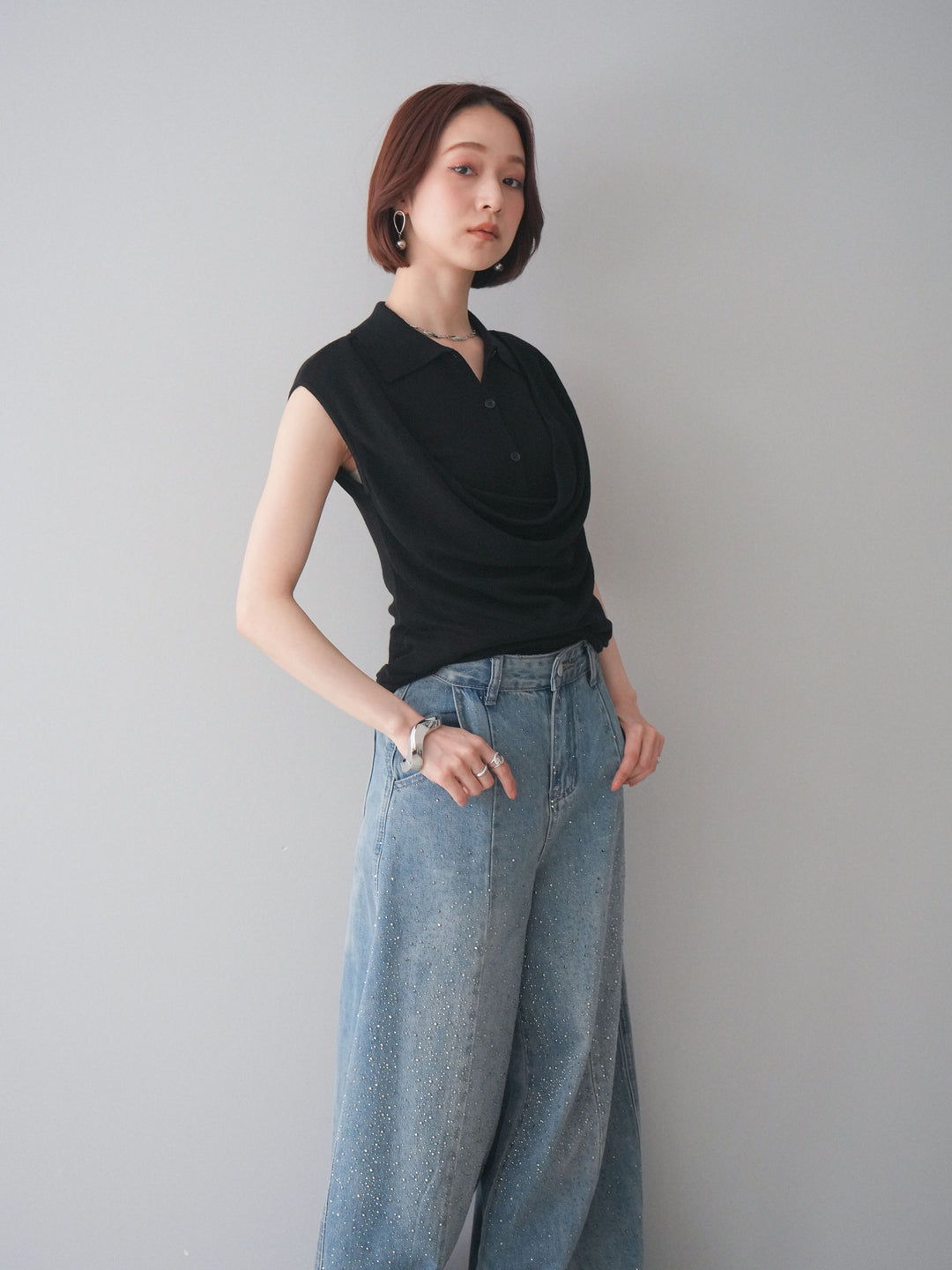 [SET]ノースリーブドレープニットトップス+フロントビジューカーブデニムパンツ(2set)