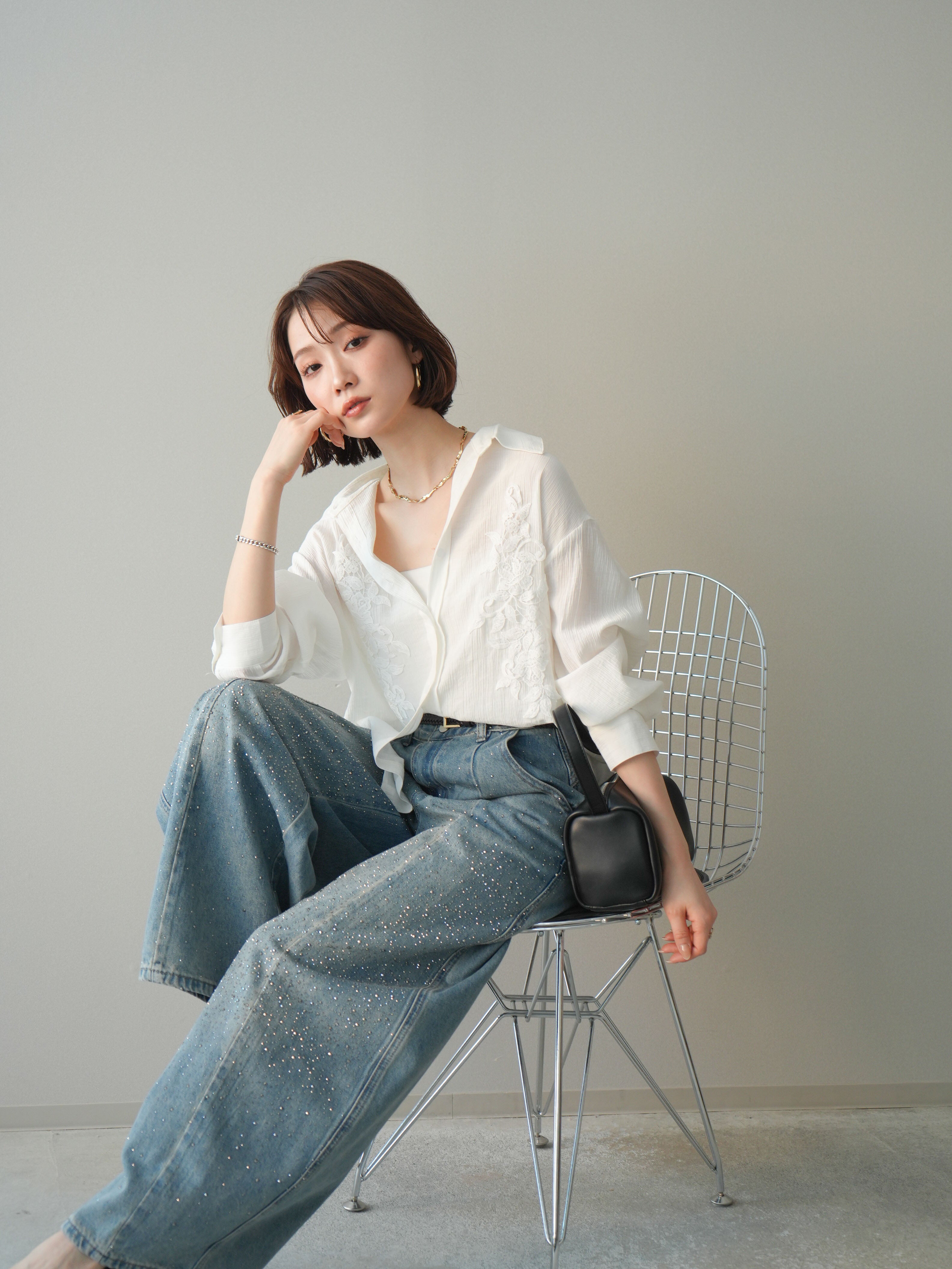 SET]楊柳刺繍ブラウス+フロントビジューカーブデニムパンツ(2set) – Lumier