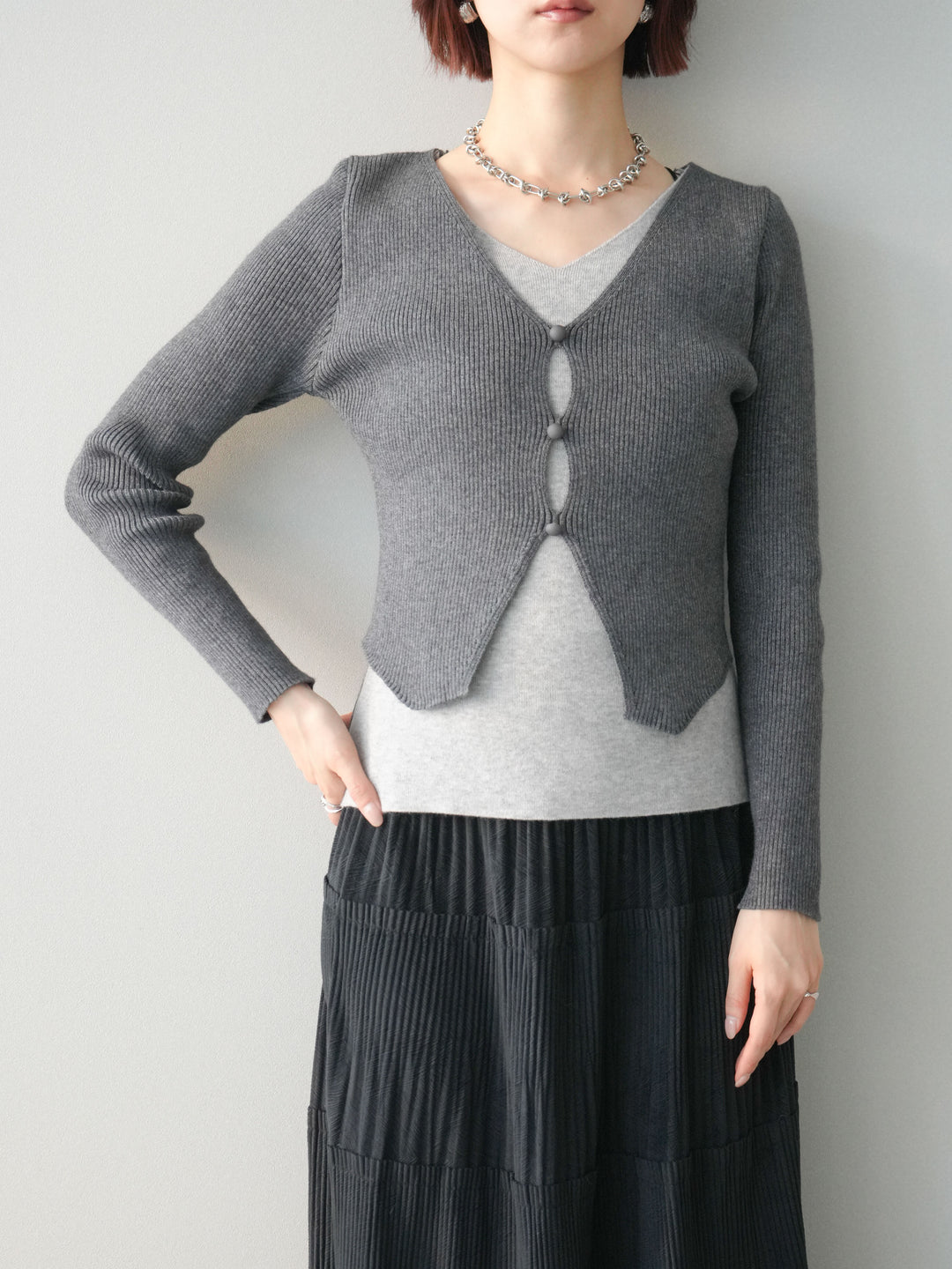 [SET]Vネック配色レイヤードスリットニットトップス+型押しスエードティアードプリーツスカート(2set)