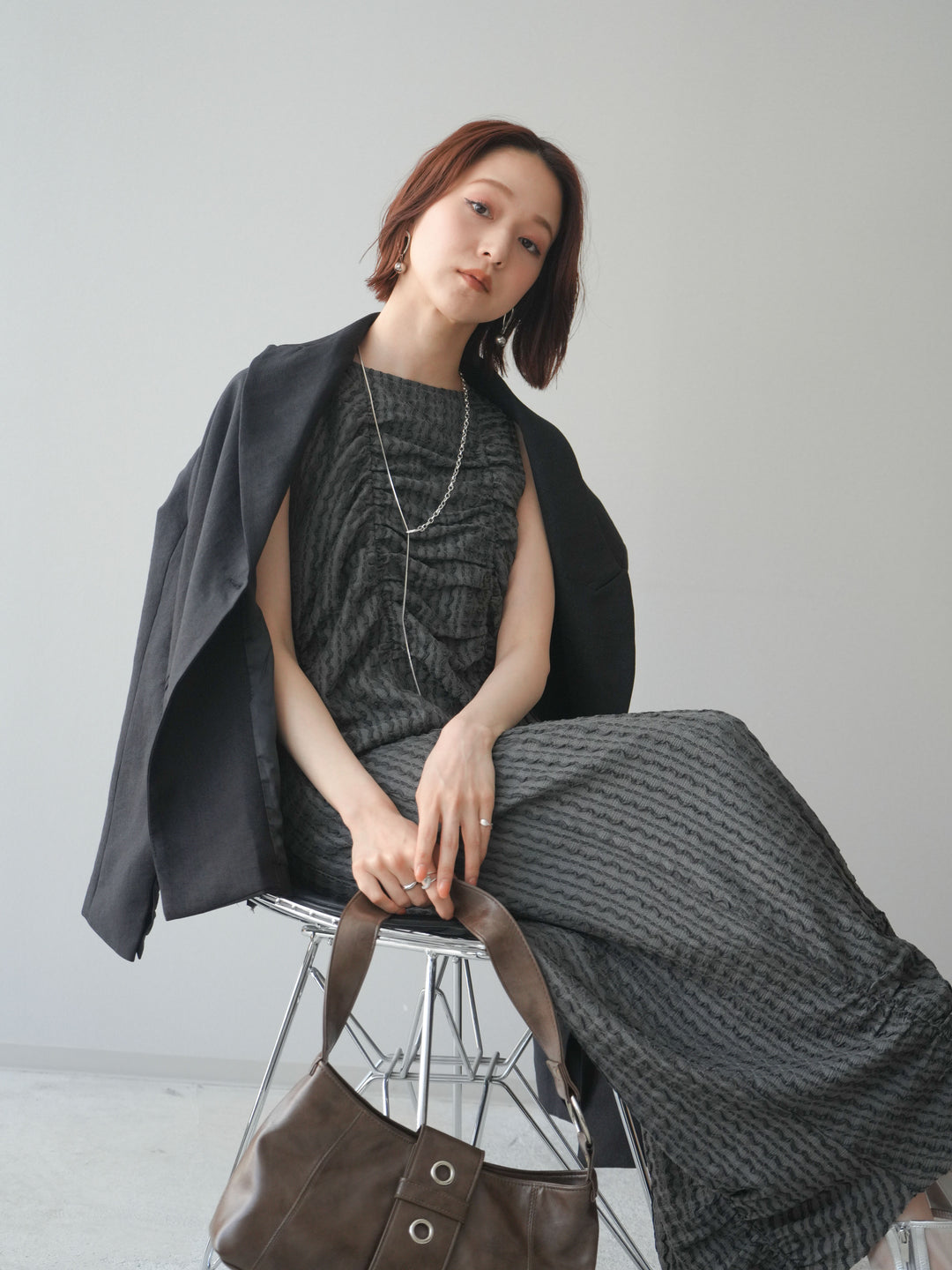 [SET]シャーリングジャガードノースリーブワンピース+エフォートレステイラードジャケット(2set)