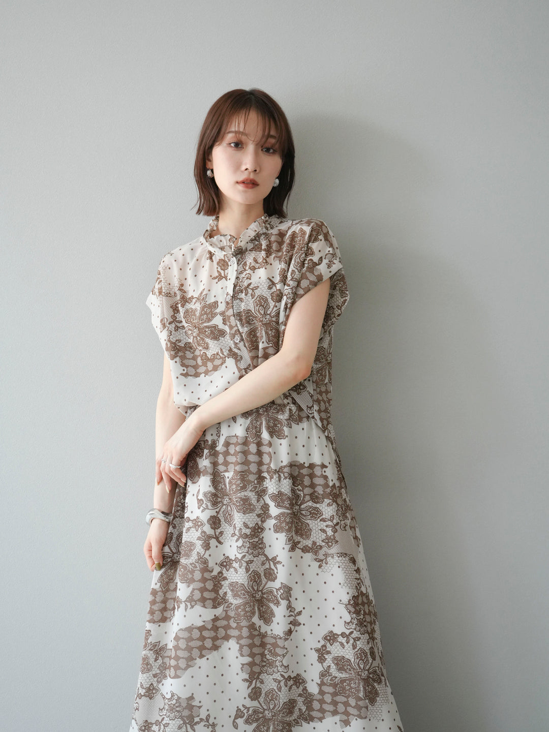 [SET] 花朵圖案法式袖襯衫 + 花朵圖案喇叭裙 (2 套)