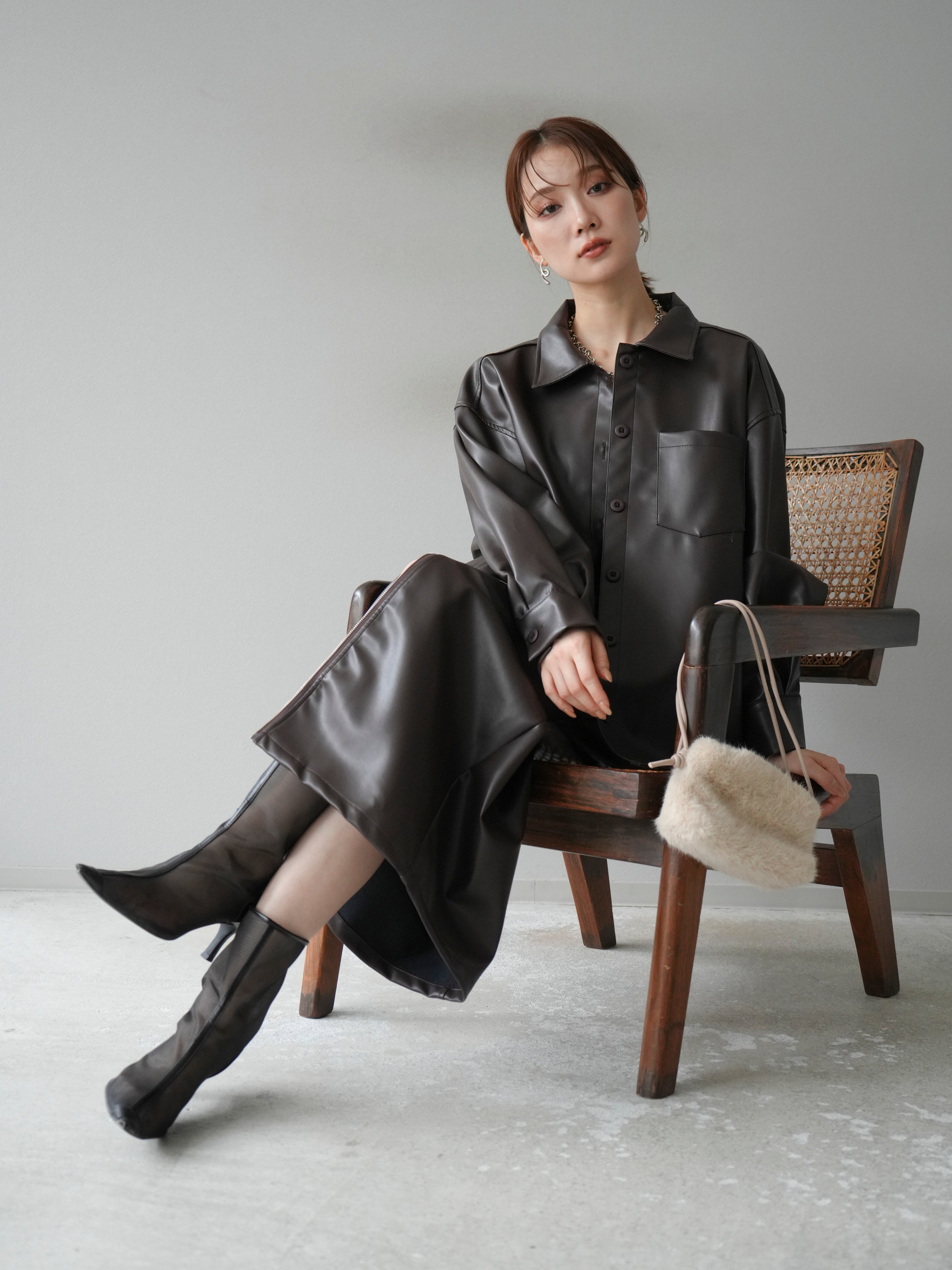 予約]フェイクレザーシャツ/ブラウン – Lumier