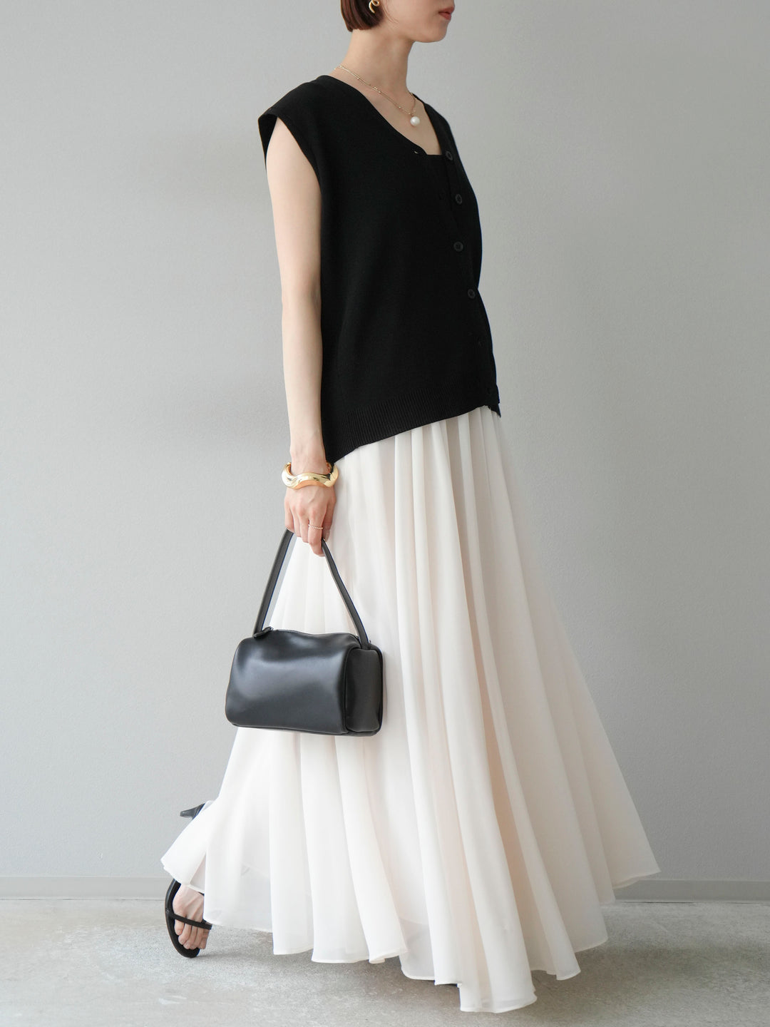 [SET] V領人造絲針織背心+雪紡喇叭裙（2件組）