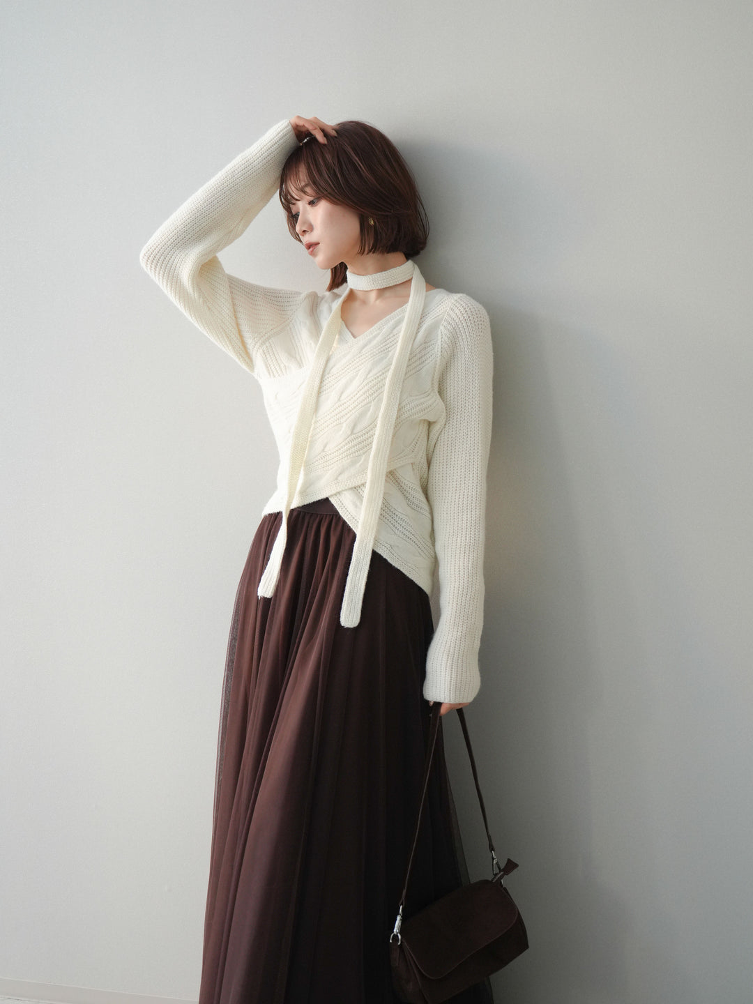 [予約]ケーブル編みクロスニットトップス/white